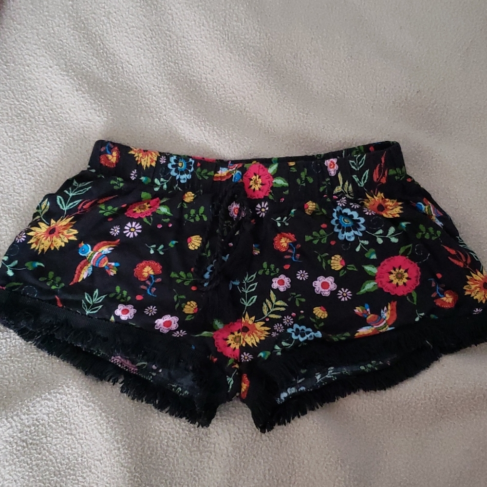 Curte floral fringed shorts